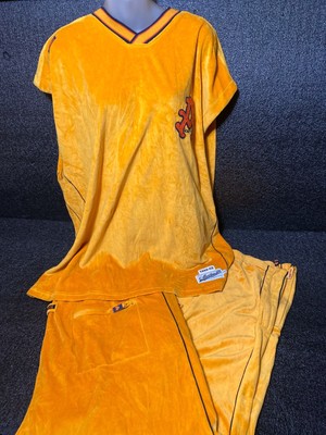 akademiks velour suit