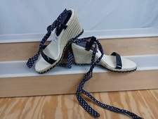 NWT Wedge Sandals Montego Bay Club Women's Size 7 W Blue Polka Dot 3" Heel Cute