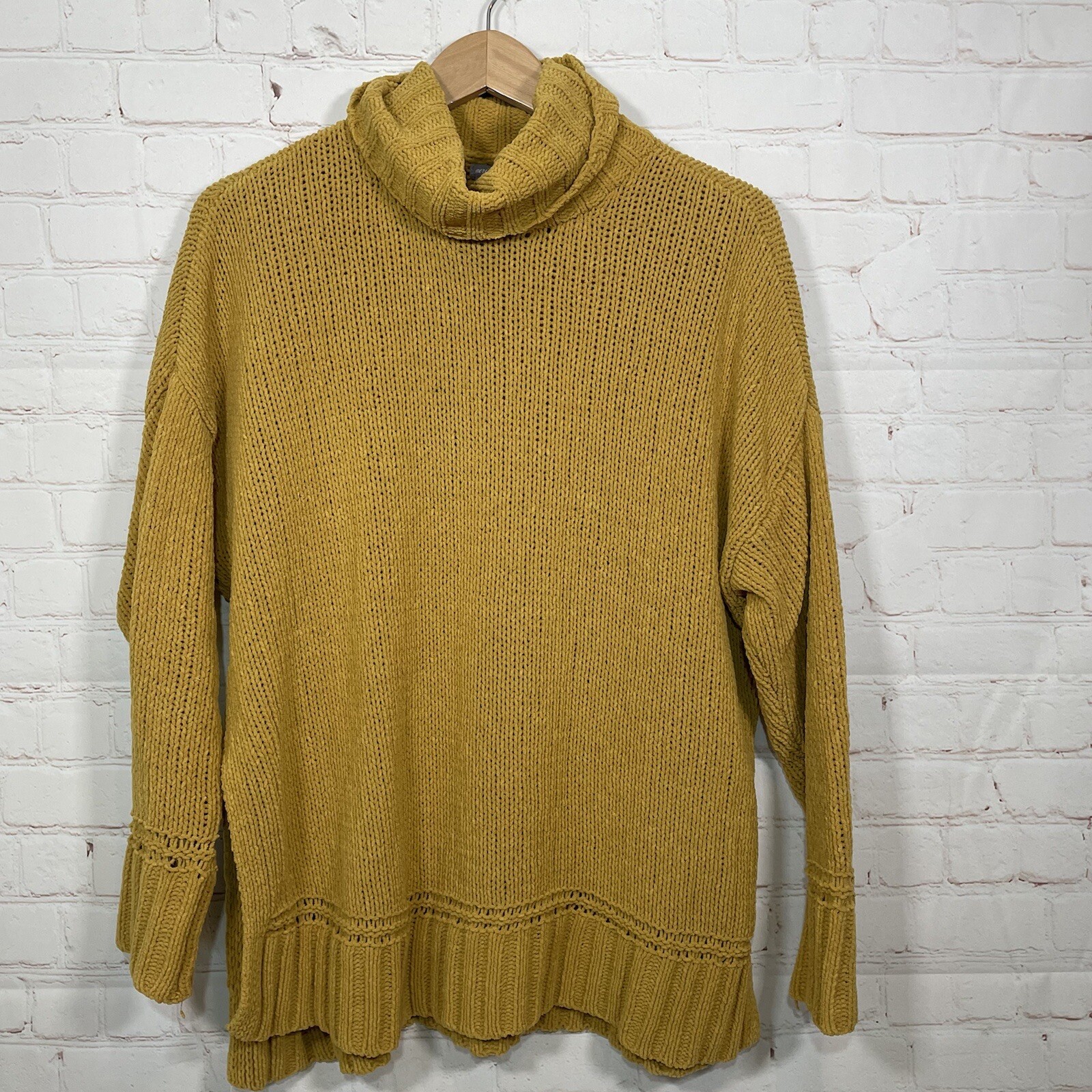 Aerie Sweater Womens Size Small Mustard Oversized Split Hem Turtleneck Pullover