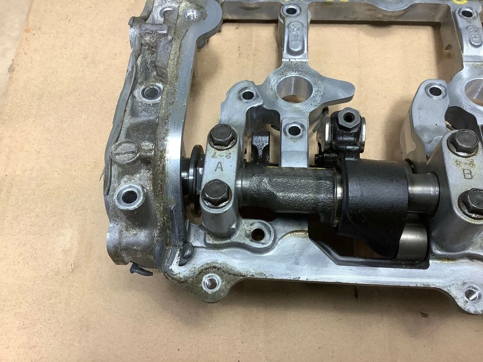 2012 INFINITI M37X Q70 3,7 Л ДВИГАТЕЛЬ ПРАВАЯ ГОЛОВКА РАСПРЕДЕЛИТЕЛЬНЫЙ ВАЛ ЦИЛИНДРА С КРОНШТЕЙНОМ OEM + - Изображение 4 из 4