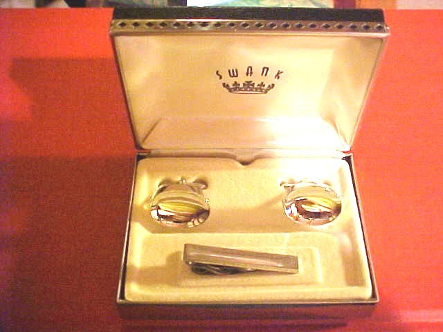 Vintage Men's SWANK Silvertone Cufflinks Tie Clip Jewelry Original Box H945