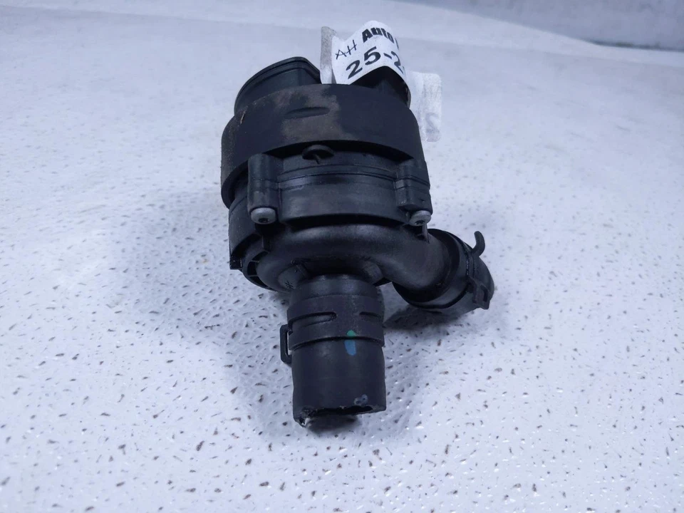 Bomba de agua eléctrica auxiliar Mercedes-Benz E350 2006-2023 204-835-03-64 Foto 3 de 4