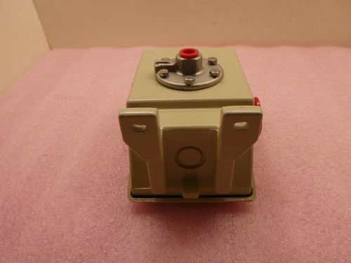 ASHCROFT / LPAN4HT2530 / PRESSURE SWITCH / 30PSI / 125/250VAC 125VDC - Picture 6 of 6
