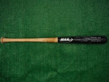 KANSAS CITY ROYALS LUCIUS FOX AUTOGRAPHED GAME USED BASEBALL BAT