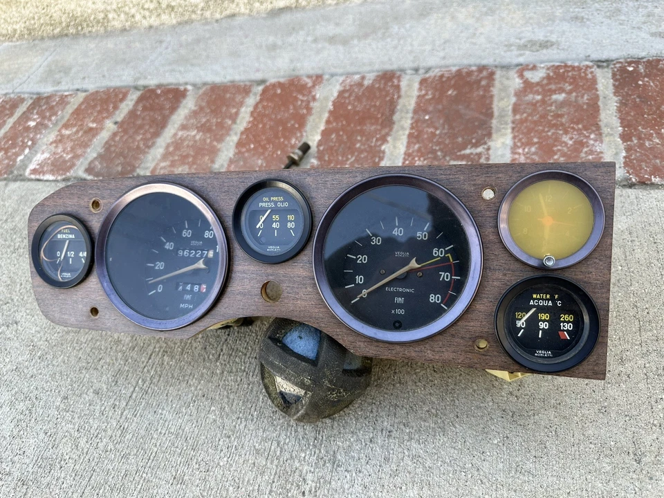 Fiat 124 Spider Convertible todo cuadro de instrumentos limpio calibre 6 años 60 años 70 Foto 4 de 4