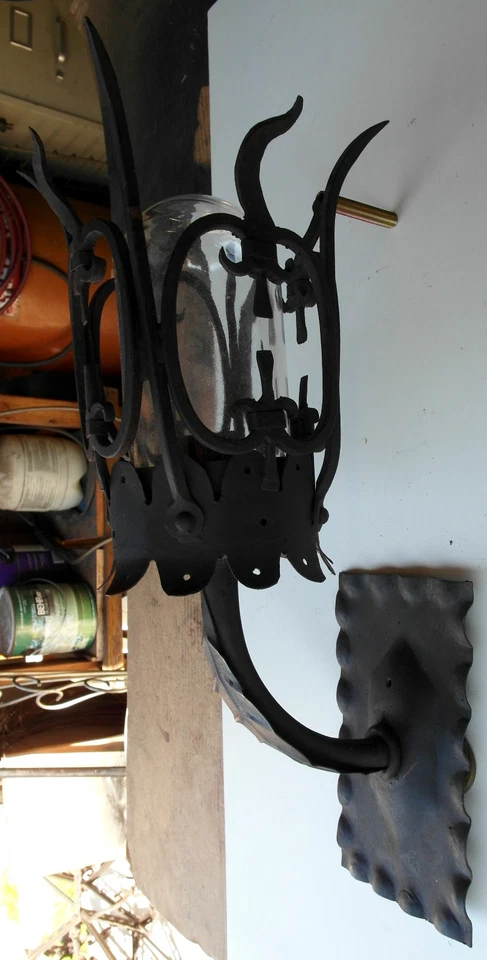 PAR DE LÁMPARAS APLIQUES DE PARED ESTILO AÑOS 20 EXTERIOR HIERRO FORJADO RENACIMIENTO ESPAÑOL Foto 2 de 4