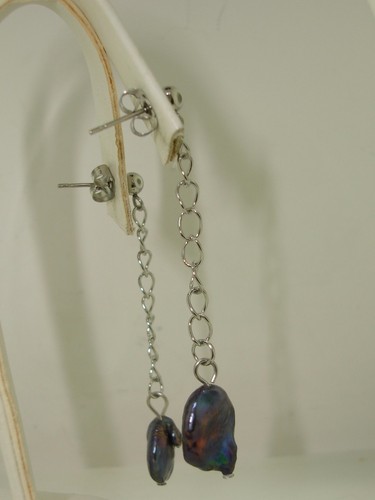 BEAUTIFUL VINTAGE 64" IRIDESCENT BLACK FRESHWATER PEARL NECKLACE & EARRINGS! - Picture 8 of 10