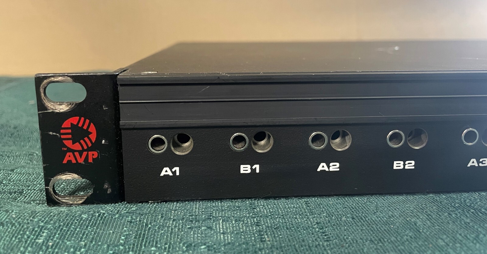 AVP JR-16N 1RU Rackmount Data Patch Panel | eBay