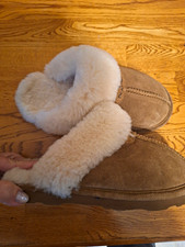 BEARPAW Women's Brown Suede Slip-On Slippers Fur Trim Rubber Sole US 7