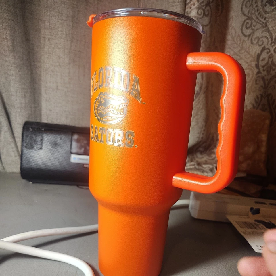 nunca usado!!!! Vaso de viaje Logo Brands NCAA Florida Gators 40 oz Foto 2 de 4