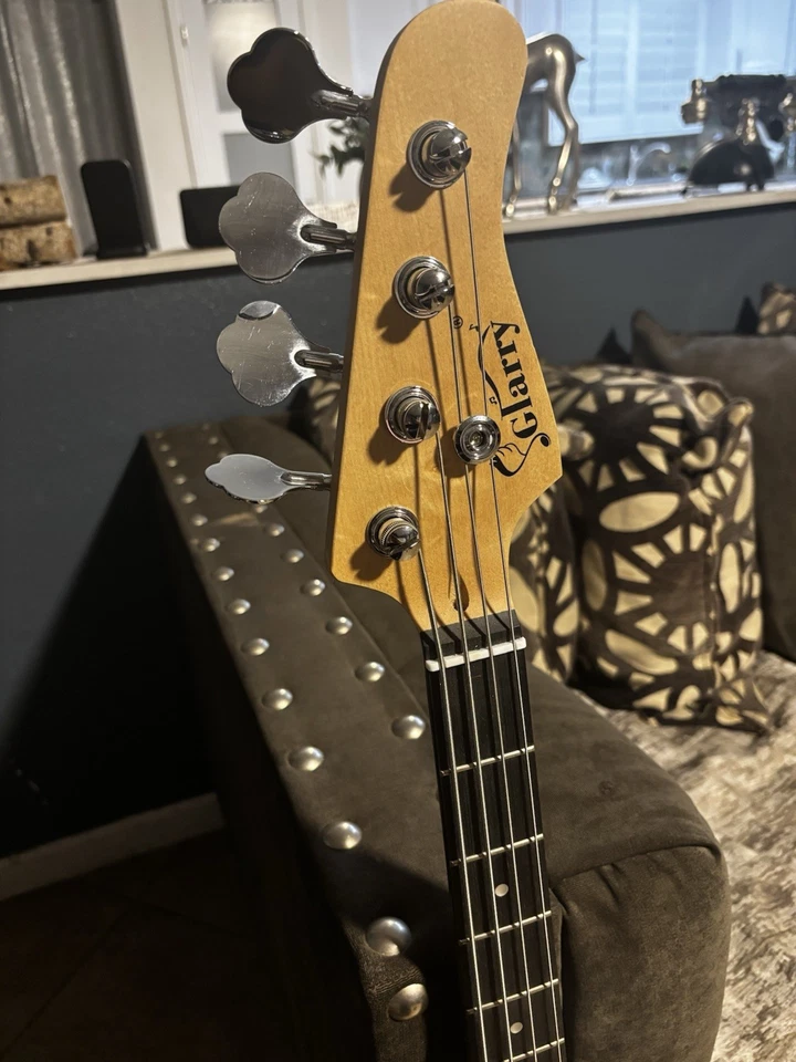 Bajo Eléctrico Madera Natural 4 Cuerdas con Altavoz y Accesorios Buen Estado Foto 4 de 4