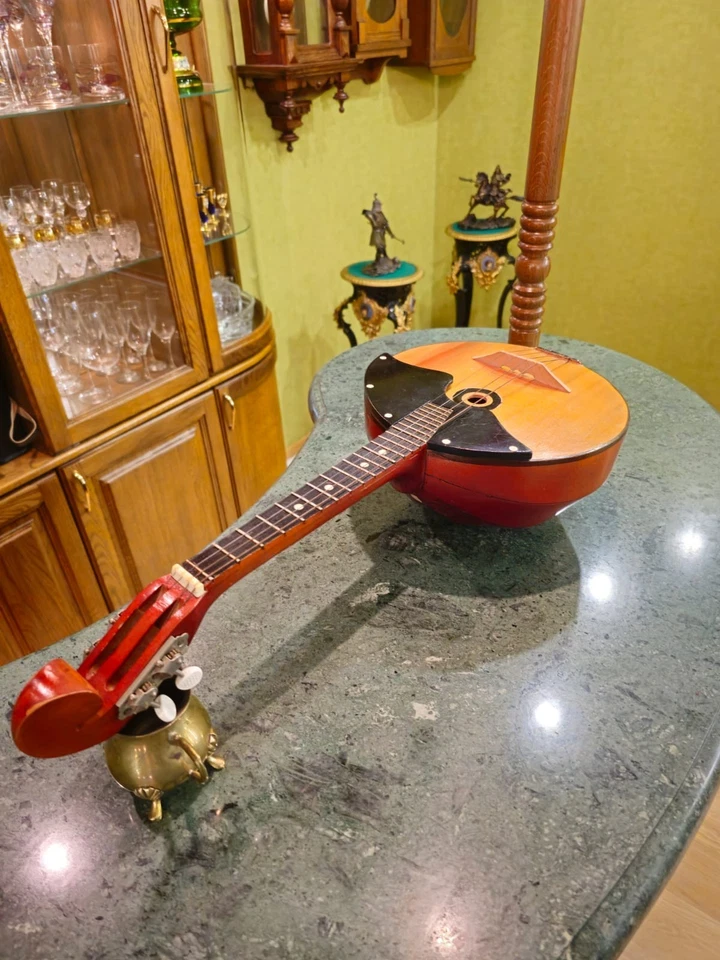 Domra Prima ucraniana de colección — 4 cuerdas — fábrica musical de Chernihiv, URSS 1970 Foto 4 de 4