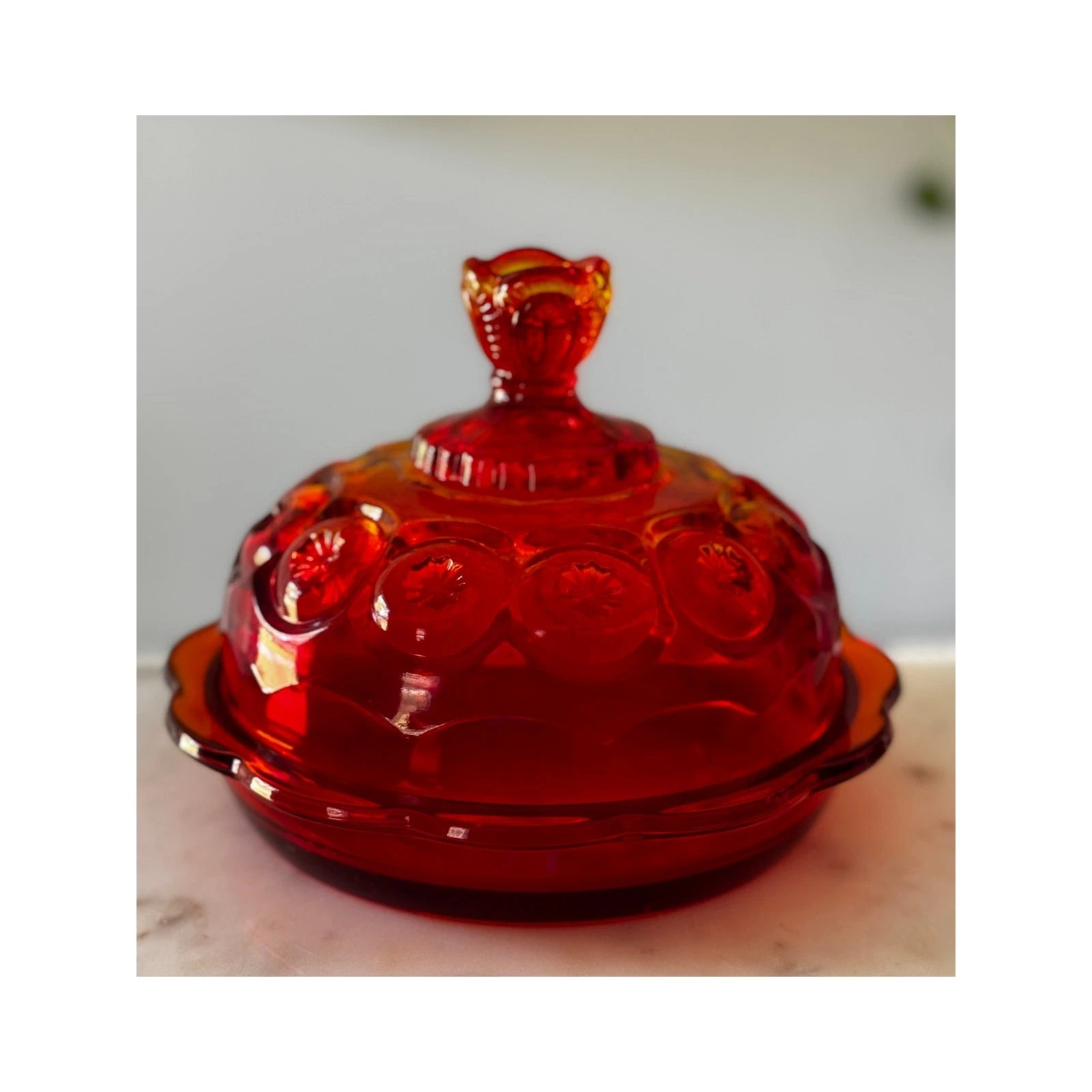 Vintage L.E. Smith Moon & Stars Amberina Butter Dish | Cheese Keeper Glows