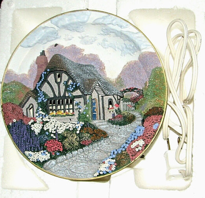 Thomas Kinkade Illuminated Cottage The Flagstone Path 3D Plate Collectible 1994