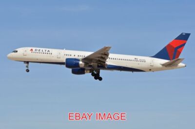 FOTO FLUGZEUG BOEING 757-232 'N633DL' DELTA C/N 23614 L/N 157. GEBAUT 1987. SE
