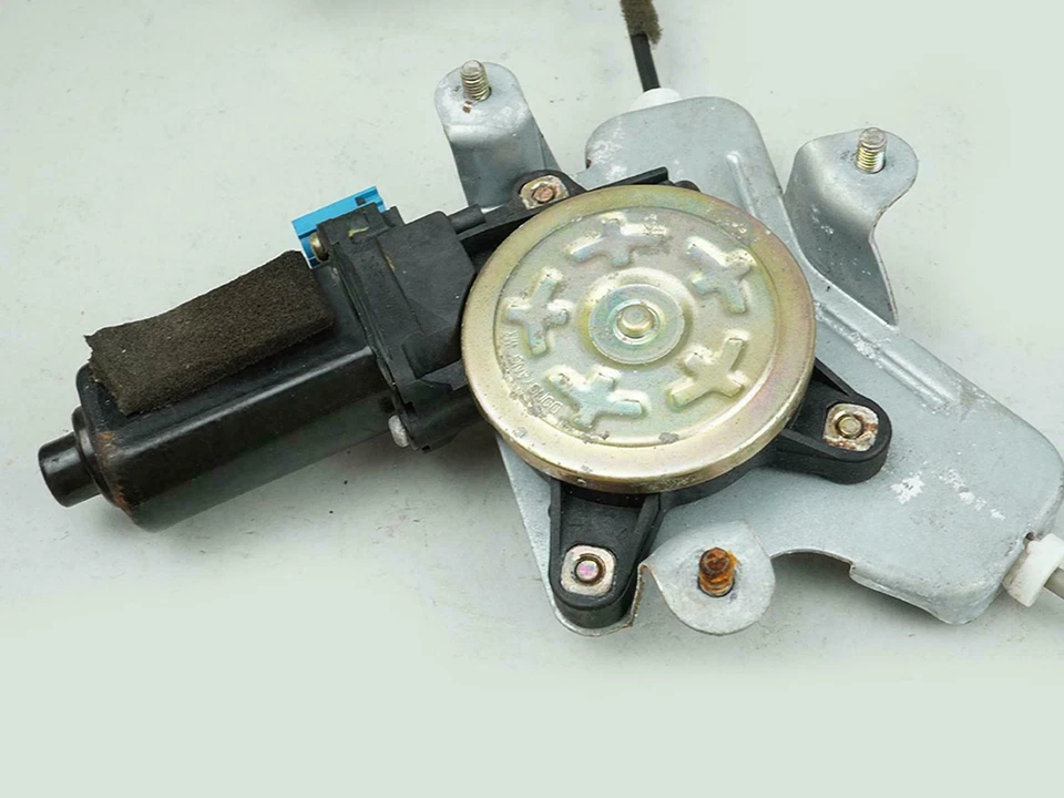 2004 - 2008 Suzuki Forenza Power Window Door Regulator W Motor Front Right Oem - Image 3 of 4