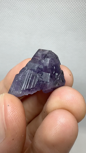 8 Gramm schöne natürliche violette lila Skapolith Kristalle Cluster - Video 1 von 1