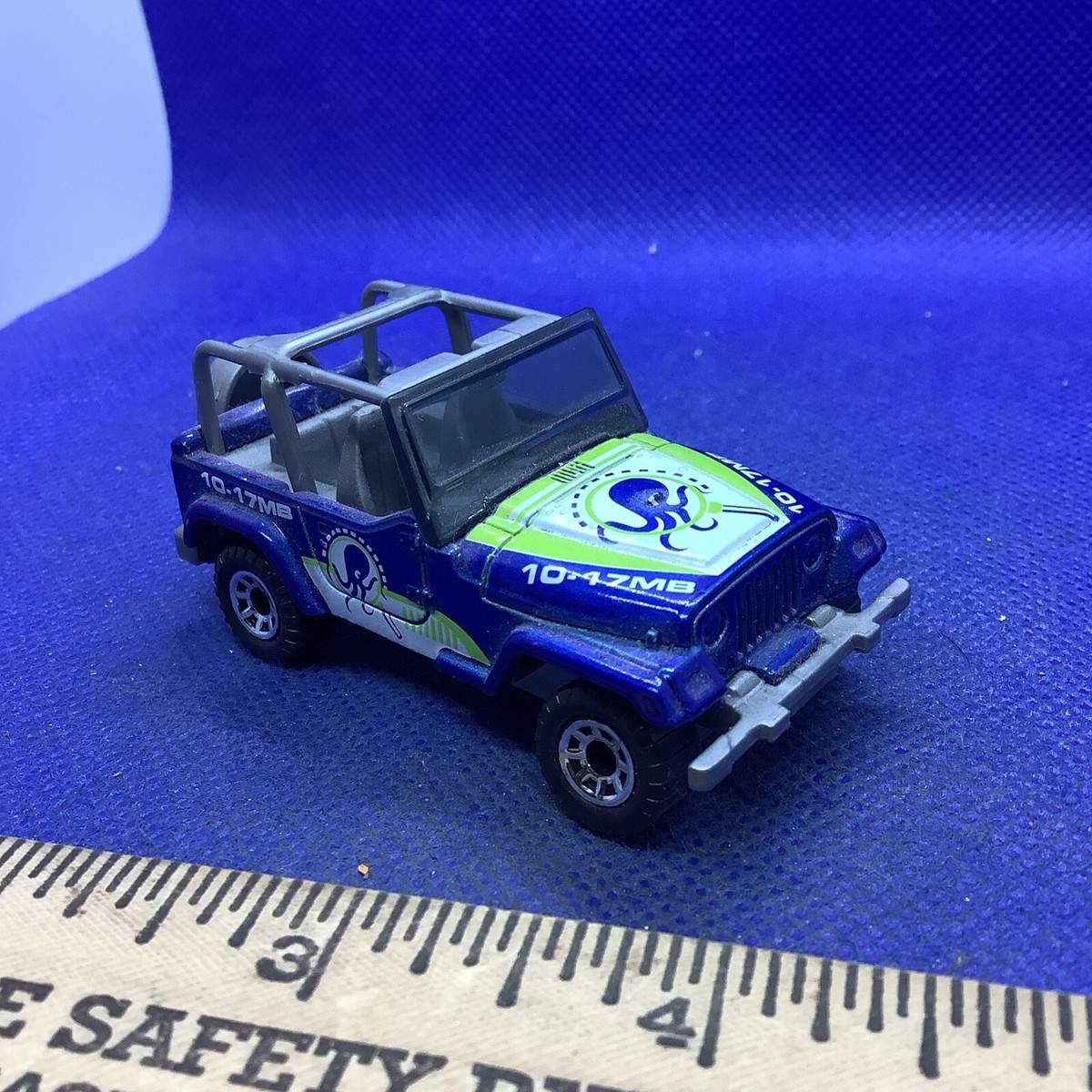 マッチボックス　 U.S. Mail Jeep ミニカー Amazon.com: Matchbox 1998 Jeeps Wrangler, Green : Toys & Games