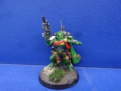 Primaris Captain in Phobos Rüstung der Salamanders BEMALT