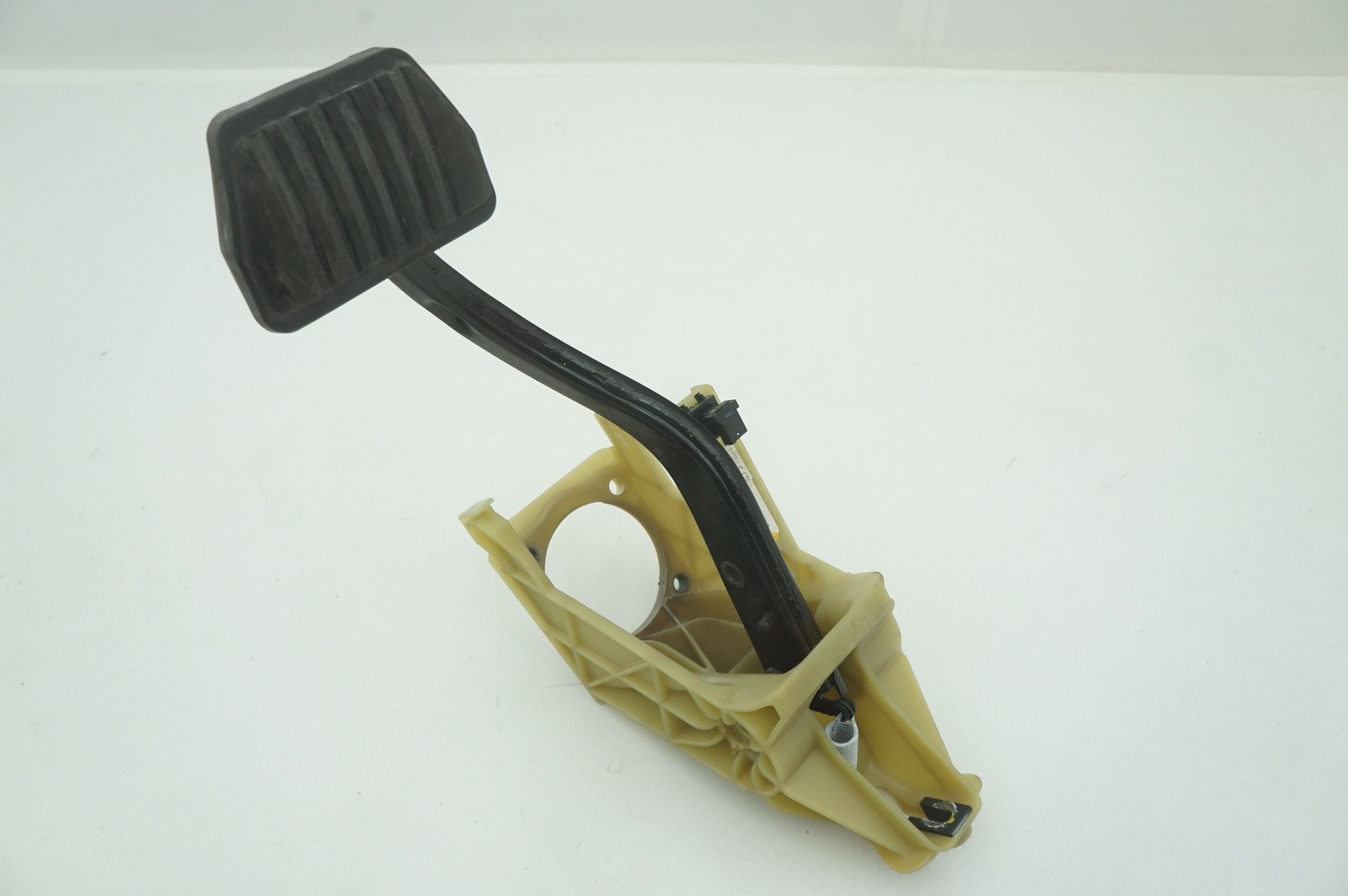 Brake Pedal Bracket Assembly OEM 35006759237 Rolls Royce Phantom Vii 2006