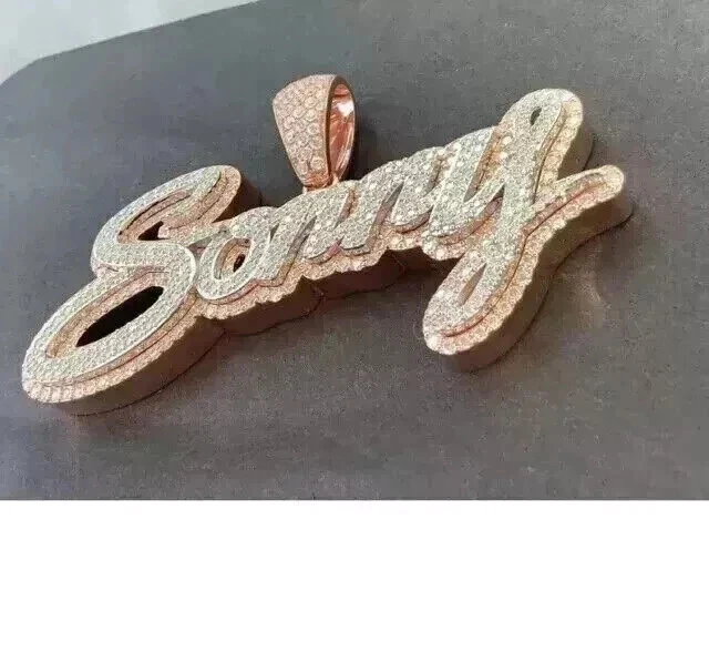 Pingente de nome personalizado de moissanita real corte redondo 2 quilates folheado a ouro rosa 14k - Imagem 2 de 4