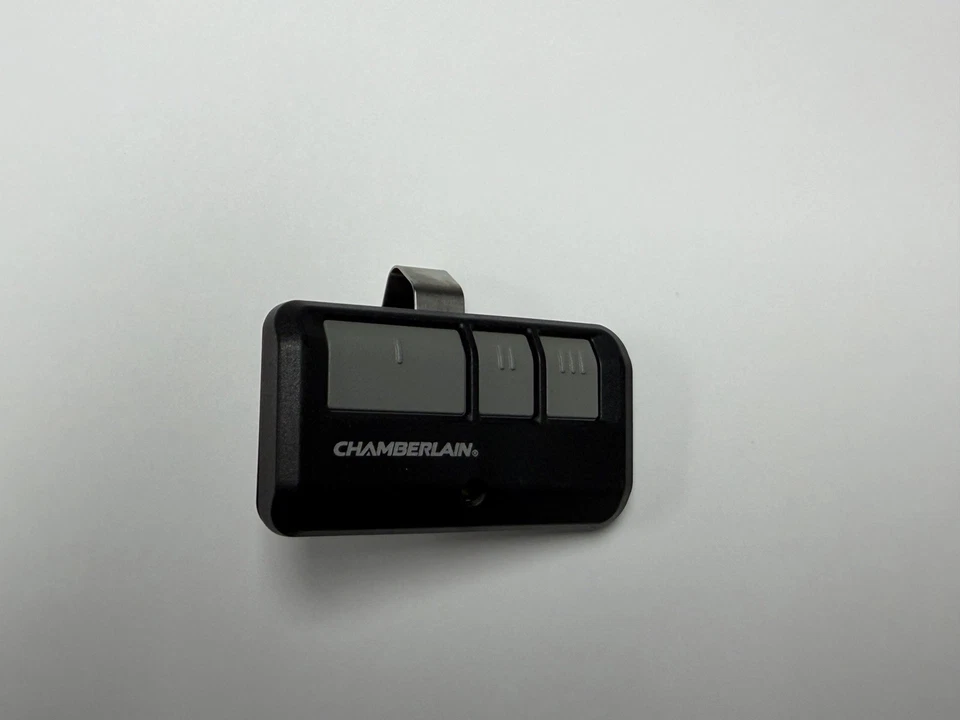 Chamberlain 953ESTD 3 Button Garage Door Remote Control - Tested - Image 2 of 4