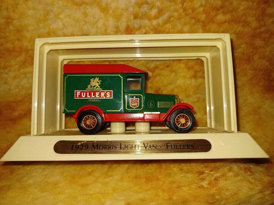 Modelos Matchbox vintage de antaño. Fullers 1929 Morris Light Van y soporte Foto 3 de 4