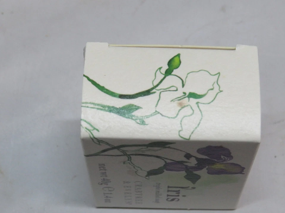 Barra de jabón triple fresado Crabtree & Evelyn Iris - 40 g/1,4 oz pequeño lote de 2 Foto 2 de 4