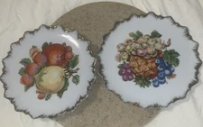 Vtg. Decorative Plates Fruit Wall Hanging Gold Sawtooth Edge Made In Japan Set/2