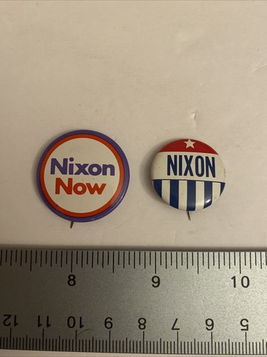 Nixon (2) Political Pin Back Buttons P13 - Picture 2 of 3