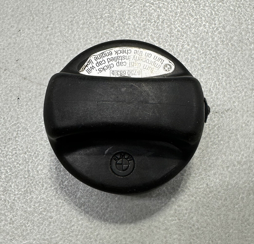 BMW OEM Gas Cap Fuel Tank 16111184669 E38 7-Series 740i 740iL 750i 