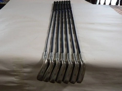 MacGregor NV G2 Iron Set 7pcs 5-AW Mixed Shafts SR/S Flex Right-Handed - Image 4 of 4