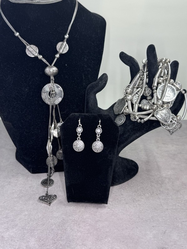 Lia Sophia Necklace Earrings Bracelet Silver Tone Signed Set