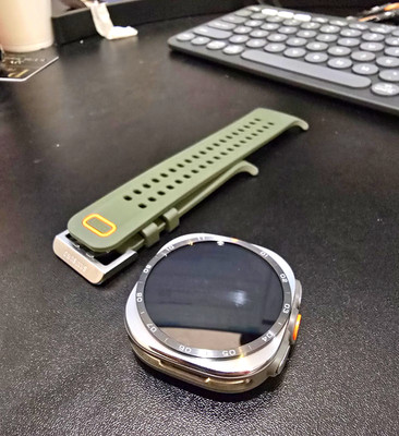 Samsung Galaxy Watch Ultra 2 - 47mm Silver Case Marine Green Band LTE