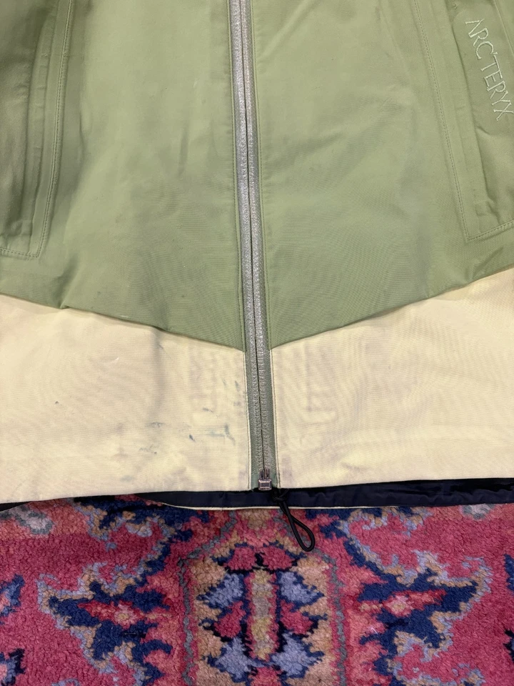 ARCTERYX Gore-Tex Pro Shell Recco Jacket Size S/P Green - Image 4 of 4
