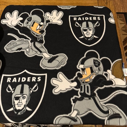 2012 Oakland Raiders Mickey Mouse NFL/Disney Fleece Throw Blanket 48x36 - Picture 1 of 4