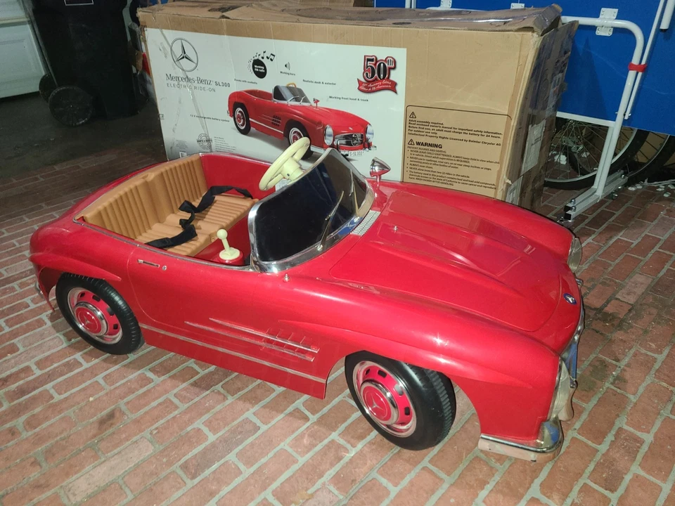 罕见 - Kid Trax 梅赛德斯-奔驰 SL300 12V 电动乘车 适用于 2 - IOB  — 第 2/4 张图片