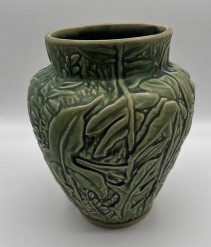 Weller Art Pottery Vase, Marked, Matte Green Glaze w/ Fern Pattern, Vintage - Picture 3 of 7