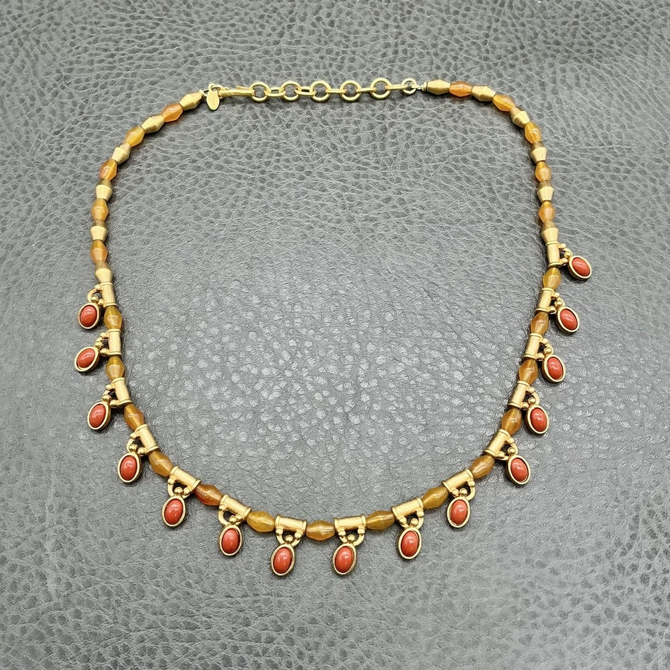 Collar Monet Tono Oro Cuentas Cabujón Rojo Colgante Flecos Joyería Ajustable Foto 2 de 4