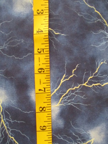 4 YDs LIGHTENING IN NIGHT SKY SHADES OF BLUE BACKGROUND 100% COTTON OOP 2009 - 第 4/4 張圖片