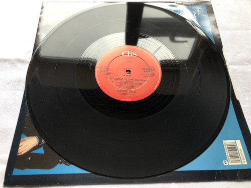 Britny Fox - 12" Single - Standing In The Shadows - CBS 655499 8 - 1989 - Picture 5 of 8