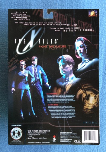 AGENT DANA SCULLY WITH ALIEN THE X-FILES 6 INCH FIGURE MCFARLANE 1998 - Picture 2 of 2