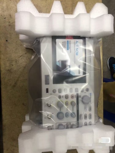 Tektronix TBS1102C Digital Storage Oscilloscope 100 MHz 2 Channels 1GS/s #L - Picture 4 of 7