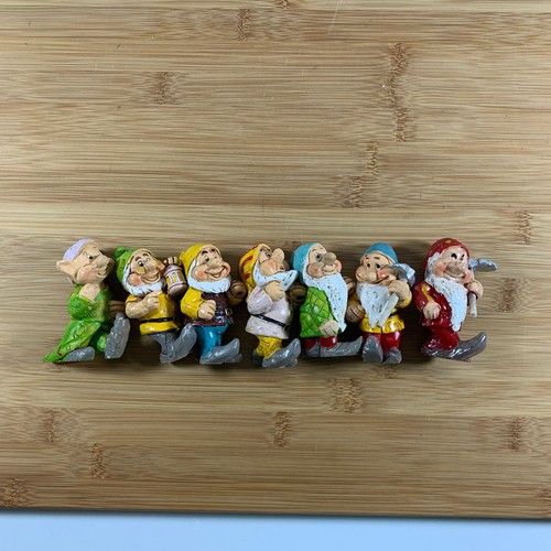 Vintage Disney Snow White Dwarves Folk Art Figures, Handpainted Figurines Resin? - Picture 11 of 12
