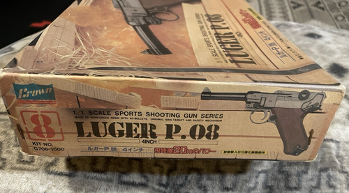 Crown Model 1/1 Scale German Luger P.08 Plastic Model Kit - Picture 5 of 14
