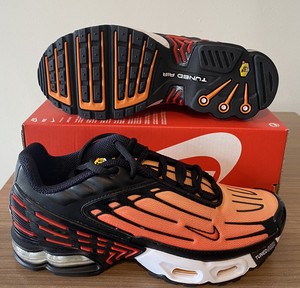 air max plus orange tiger