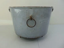 Gatemarked Enamel 3 legged Cast Iron Bean Pot 11.5" Diameter Antique