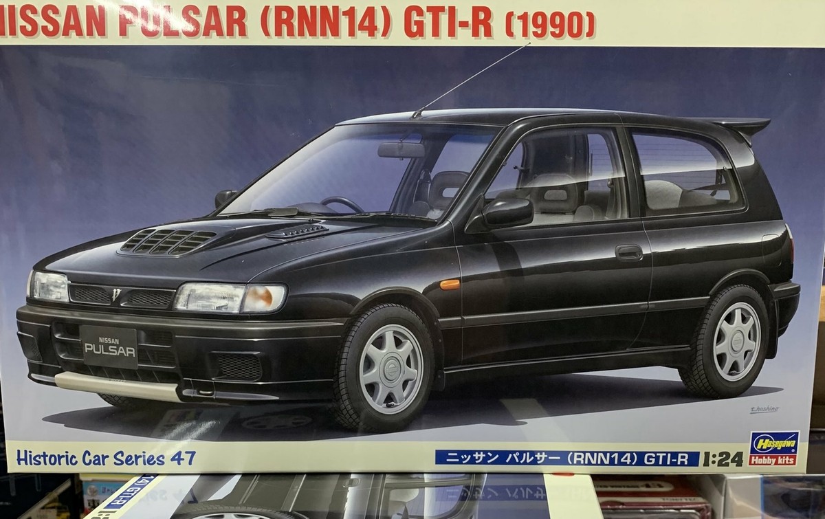 1/24 Nissan Pulsar RNN14 GTI-R model kit (Expedited Shipping