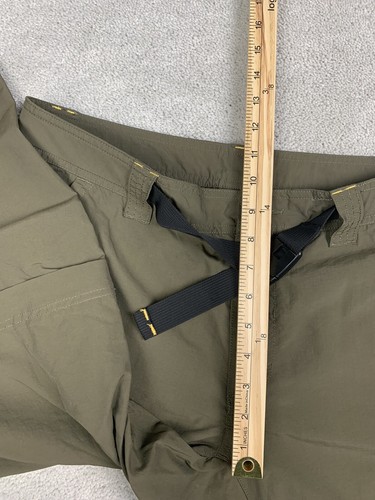 Pantaloncini da trekking convertibili Eddie Bauer da uomo verde oliva taglia 34X30 cintura - Foto 12 di 18