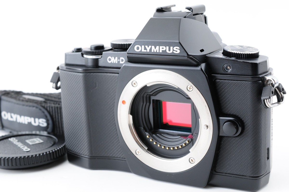 Near MINT 6276 shots] Olympus OM-D E-M5 Black Body Digital Camera